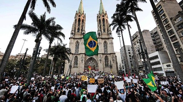 News video: Protests remain festive in Brazil